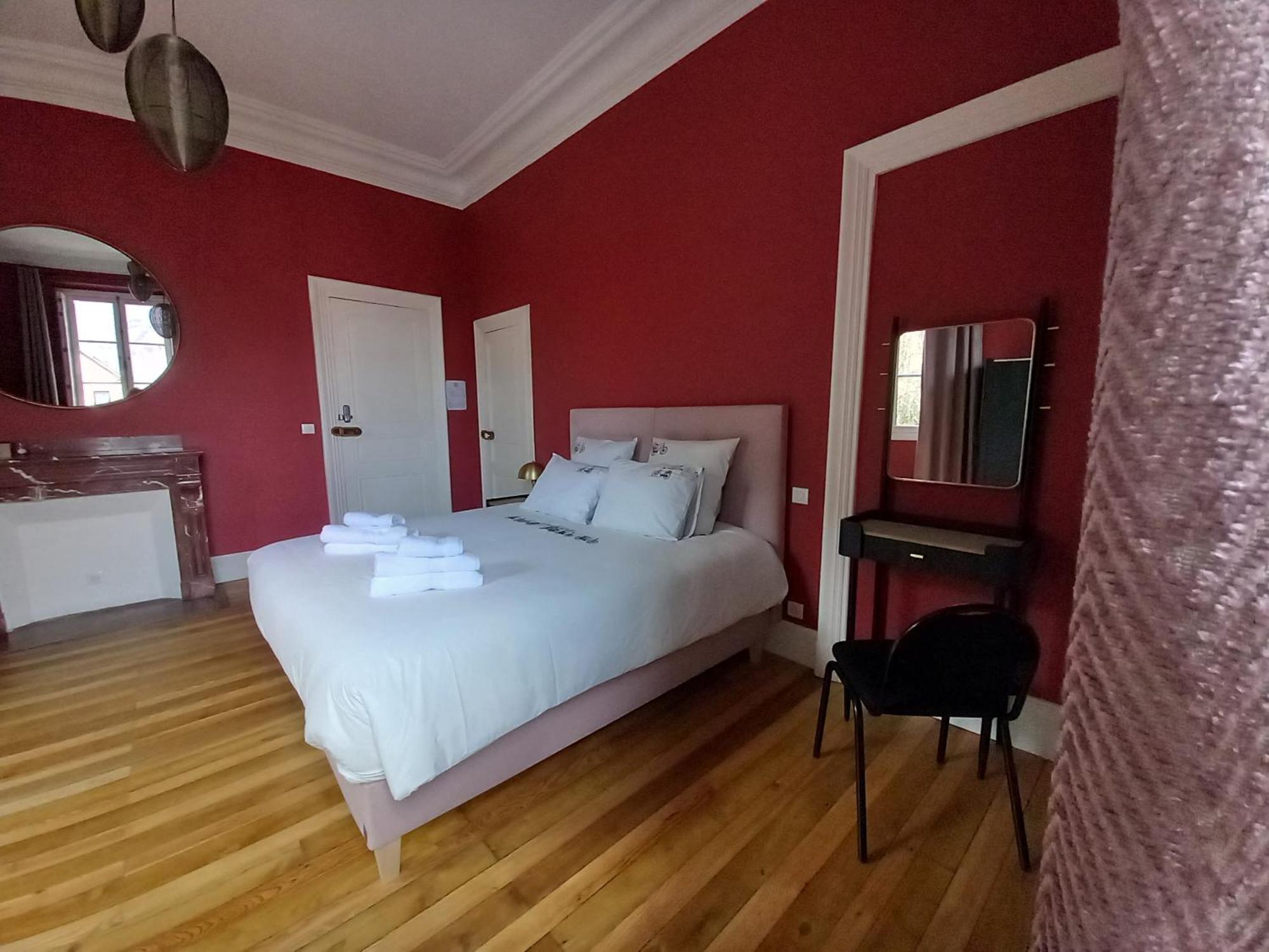 Villa Du Lys Bagnères-de-Luchon Esterno foto